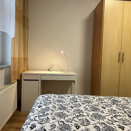 3 Center East Apartment *
